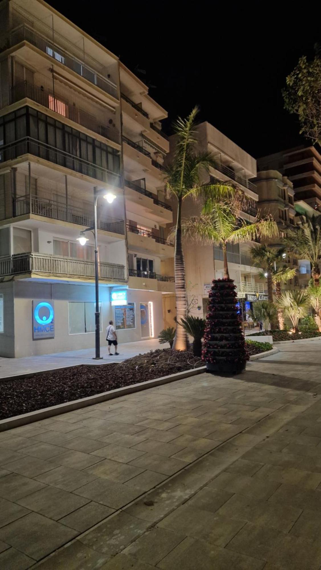 Estepona Playa Bagian luar foto
